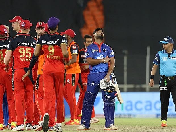 பெங்களூரை தூக்கி நிறுத்திய ஏபிடி.. ஹெட்மயரின் அதிரடி வீண்.. மீண்டும் முதலிடத்தில் RCB! IPL 2021