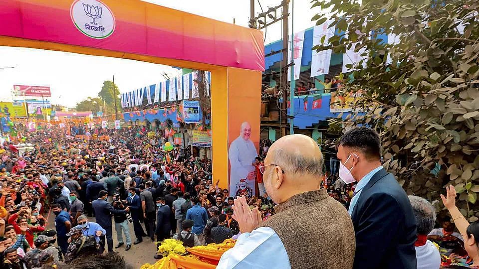 “நாட்டு மக்களின் உயிர்களை விட மோடி - அமித்ஷாவின் பிரச்சாரக் கூட்டங்கள் முக்கியமானவையா?”: யெச்சூரி ஆவேசம்!