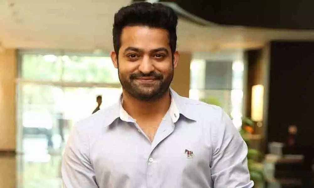 “மீண்டும் இணையும் ஜனதா கெரேஜ் கூட்டணி” : வெளியானது ஜூனியர் NTR30 அப்டேட்! 