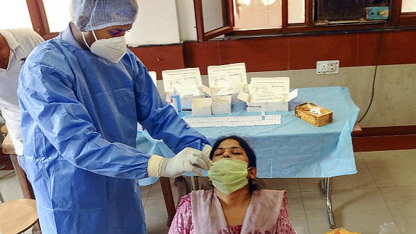 இன்று ஒரே நாளில் தமிழகத்தில் 19 பேர் பலி... பல மாதங்களுக்குப் பிறகு மீண்டும் 4,000-ஐ கடந்த கொரோனா தொற்று!