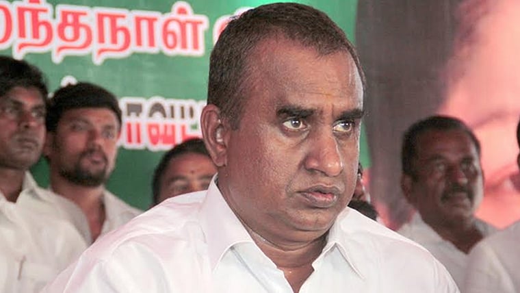 எஸ்.பி.வேலுமணியின் கரெப்ஷன் சாம்ராஜ்ஜியம்... உள்ளாட்சித்துறையில் ஆண்டுக்கு ரூ.4 ஆயிரம் கோடி ஊழல்!