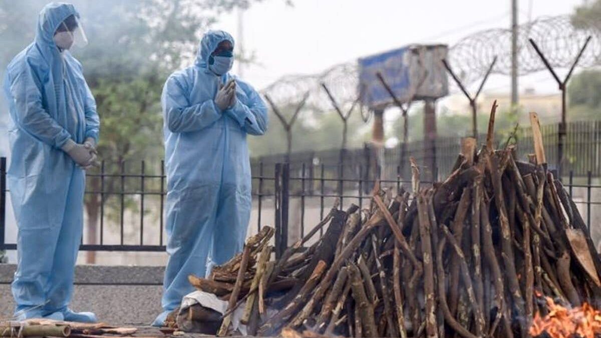 “கைவிடப்பட்ட கொரோனா நோயாளிகளின் உடலை தகனம் செய்யும் இஸ்லாமிய சகோதர்கள்” : மரிக்காத மனிதநேயம்!