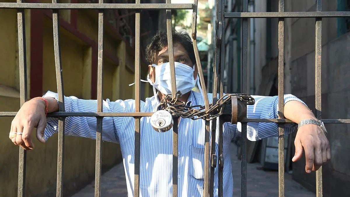 மிரட்டும் கொரோனோ.. மீண்டும் கட்டாயம் ஊரடங்கு தேவை :  மத்திய - மாநில அரசுகளை அறிவுறுத்தும் எய்ம்ஸ் !