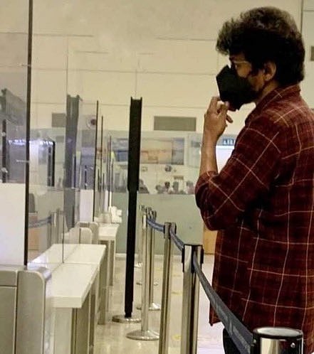 ஓட்டு போட்ட கையோடு ஜார்ஜியா பறந்த விஜய்... இனி ‘விஜய்65’ ஷூட்டிங்கில் பிஸி!