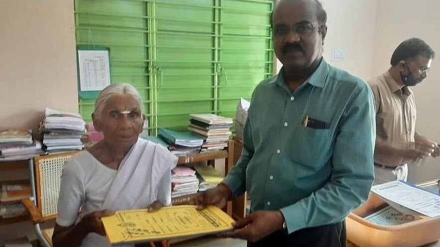 "1 ரூபாய் இட்லி பாட்டியின் கனவை நிறைவேற்றும் ஆனந்த் மஹிந்திரா” - புதிய வீட்டுக்கான பணிகள் துவக்கம்!