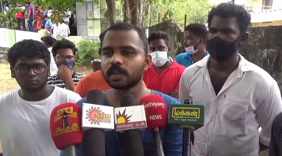 "எந்த பட்டனை அழுத்தினாலும் தாமரைக்கு வாக்கு?" : தோல்வி பயத்தில் குளறுபடியில் ஈடுபடும்  அ.தி.மு.க-பா.ஜ.க!