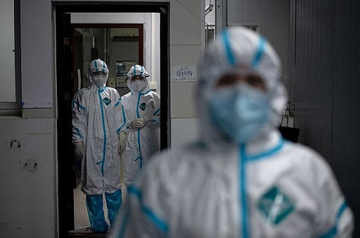 “குஜராத்தில் படுக்கையும் இல்லை.. ஆக்சிஜனும் இல்லை” - தனி விமானத்தில் சென்னை அழைத்துவரப்பட்ட தொழிலதிபர்!