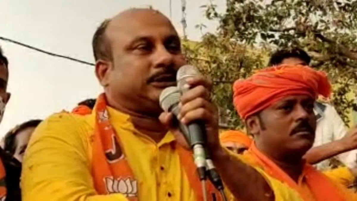 “அரசுக்கு எதிராக பேசுவோருக்கு என்கவுண்டர் காத்திருக்கிறது” - பகிரங்கமாக மிரட்டல் விடுத்த மே.வ பாஜக தலைவர்