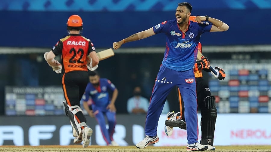 SRH vs DC சூப்பர் ஓவர் பதற்றம்: வார்னரின் தவறான முடிவால் த்ரில் வெற்றிபெற்ற டெல்லி கேப்பிடல்ஸ்! IPL2021