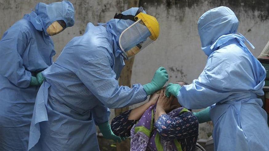 தனியாரில் கொரோனா பரிசோதனை கட்டணம் குறைப்பு; தமிழக அரசு அதிரடி அறிவிப்பு!