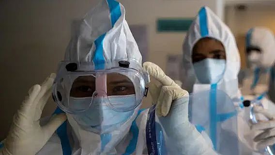 ஒரே நாளில் 50 மருத்துவர்கள் பலி... ஒரே மாதத்தில் 244 மருத்துவர்கள் கொரோனாவால் உயிரிழப்பு : IMA தகவல்!