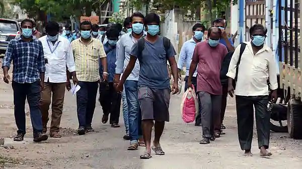 குவாரன்டைனில் உள்ளவர்கள் வீட்டை விட்டு வெளியே வந்தால் ₹2,000 அபராதம்; மீறினால் கோவிட் மையத்தில் அனுமதி!