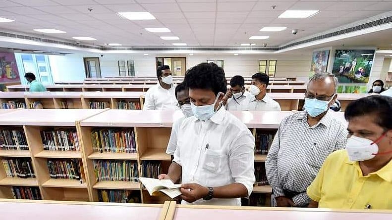 அரசுப்பள்ளி ஆசிரியர்கள் ஜூன் 14 முதல் பள்ளிக்கு வர வேண்டும்: பள்ளிக்கல்வித்துறை அறிவிப்பின் பின்னணி என்ன?