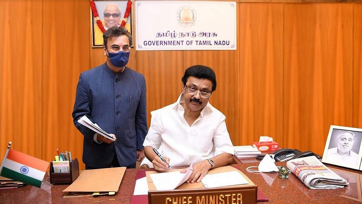 கொரோனா நிவாரண நிதி பெற இன்று முதல் டோக்கன் விநியோகம் : 2.07 கோடி பேருக்கு ரூ.2 ஆயிரம் வழங்க நடவடிக்கை!