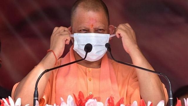 படுக்கை இல்லாமல் 3 மணி நேரம் காத்திருப்பு... காரிலேயே உயிரிழந்த கொரோனா நோயாளி... உ.பியில் தொடரும் அவலம்!