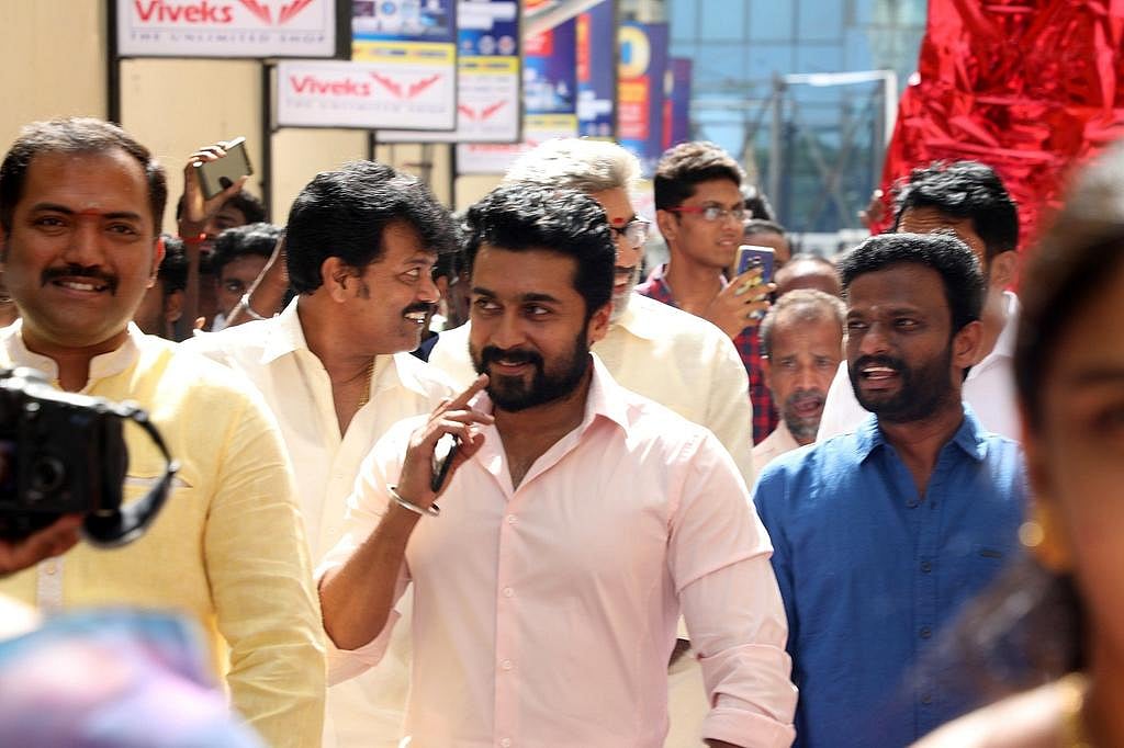 கடைக்குட்டி சிங்கம் போல் கிராமத்து ஹீரோவாக சூர்யா -கார்த்தி பிறந்த நாளில் S40  அப்டேட் கொடுத்த இயக்குநர்!