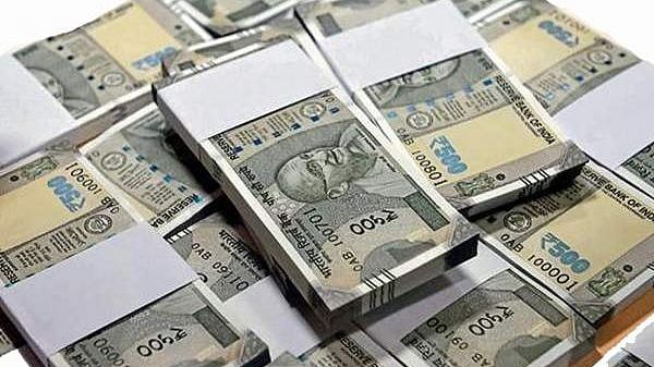 "மோடி அரசின் பணமதிப்பிழப்பு படுதோல்வி"; ரூ.500 கள்ள நோட்டுகளின் பழக்கம் 31% அதிகரிப்பு - RBI
