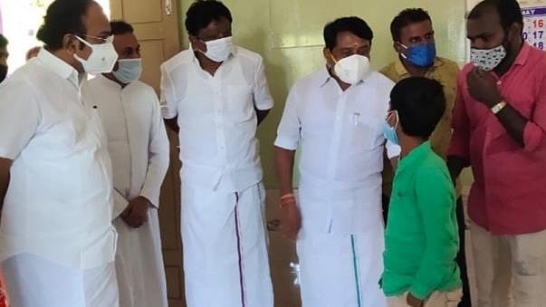 “கொரோனா பாதித்த பெற்றோரின் குழந்தைகளைப் பாதுகாப்பதற்காக சிறப்பு மையம்” - அமைச்சர் தங்கம் தென்னரசு ஆய்வு!