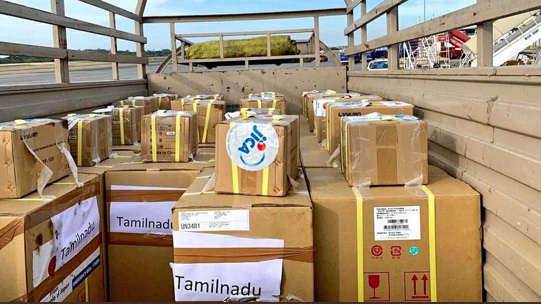  முழு வீச்சில் தி.மு.க அரசின் கோவிட் தடுப்பு பணி: சென்னை வந்தடைந்தது ஆக்சிஜன் தயாரிக்கும் கருவிகள்!