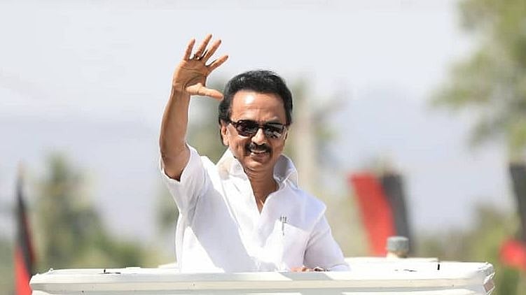 அ.தி.மு.கவை விரட்டி அடித்த தூத்துக்குடி மக்கள்.. போட்டியிட்ட 5 தொகுதிகளிலும் தி.மு.க கூட்டணியே வெற்றி!