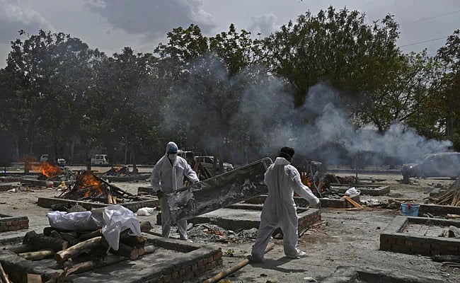 300 பேருக்கு இறுதிச்சடங்கு செய்த மனிதநேயர்... கொரோனாவுக்கு பலியான சோகம்!