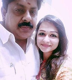 “பாலியல் வன்புணர்வு குற்றச்சாட்டுக்கு ஆளான முன்னாள் அமைச்சர் மணிகண்டன் தலைமறைவா?”: போலிஸ் தீவிர விசாரனை!