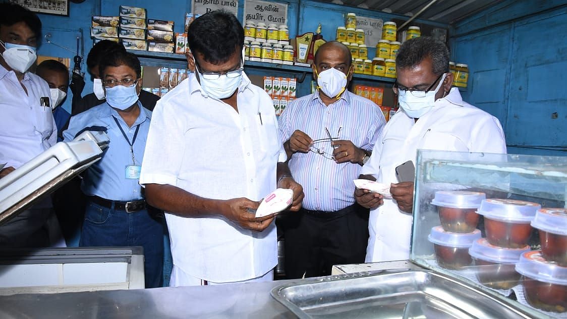 “ஆவின் வருமானத்தில் இழப்பு ஏற்படுத்தியிருக்கும் அதிகாரிகள் மீது நடவடிக்கை உறுதி”:  அமைச்சர் சா.மு.நாசர்!