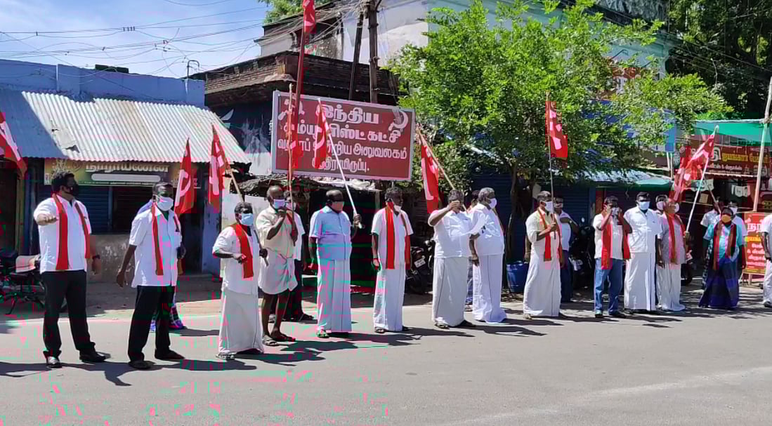 “சுப்பிரமணியன் சுவாமியை குண்டர் சட்டத்தில் கைது செய்ய வேண்டும்” : சிபிஐ கட்சியினர் கண்டன ஆர்ப்பாட்டம்!