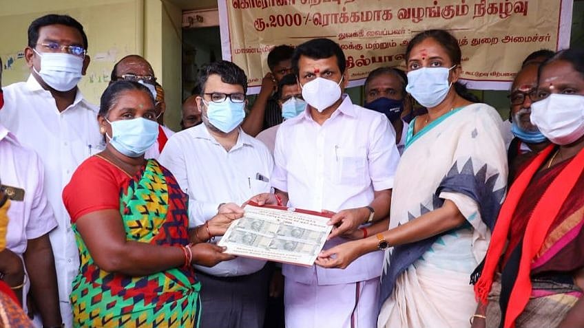 "TNPL நிறுவனத்தில் 250 சிலிண்டர் ஆக்சிஜன் உற்பத்தி செய்யப்படும்" - அமைச்சர் வி.செந்தில்பாலாஜி தகவல்!