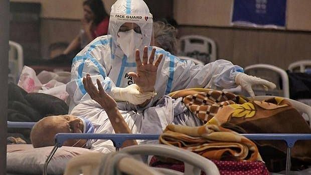 ஒரே நாளில் 364 பேர் பலி; 33,000-ஐ கடந்த கொரோனா பாதிப்பு; தடுப்பு நடவடிக்கையை முடுக்கிவிடும் தமிழக அரசு!