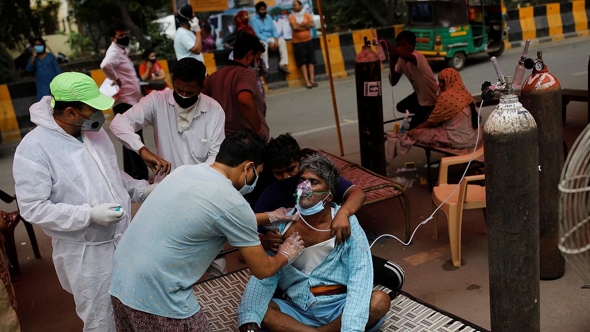 ஊரடங்கு அறிவித்தும் மிரட்டும் கொரோனா; ஸ்தம்பித்து நிற்கும் மகாராஷ்டிரா, கர்நாடக மாநிலங்கள்!