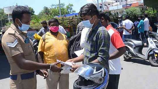 “பொதுமக்கள் இனியாவது உணரவேண்டும்.. உயிர்களைக் காக்கவே முழு ஊரடங்கு” : தினகரன் தலையங்கம்!