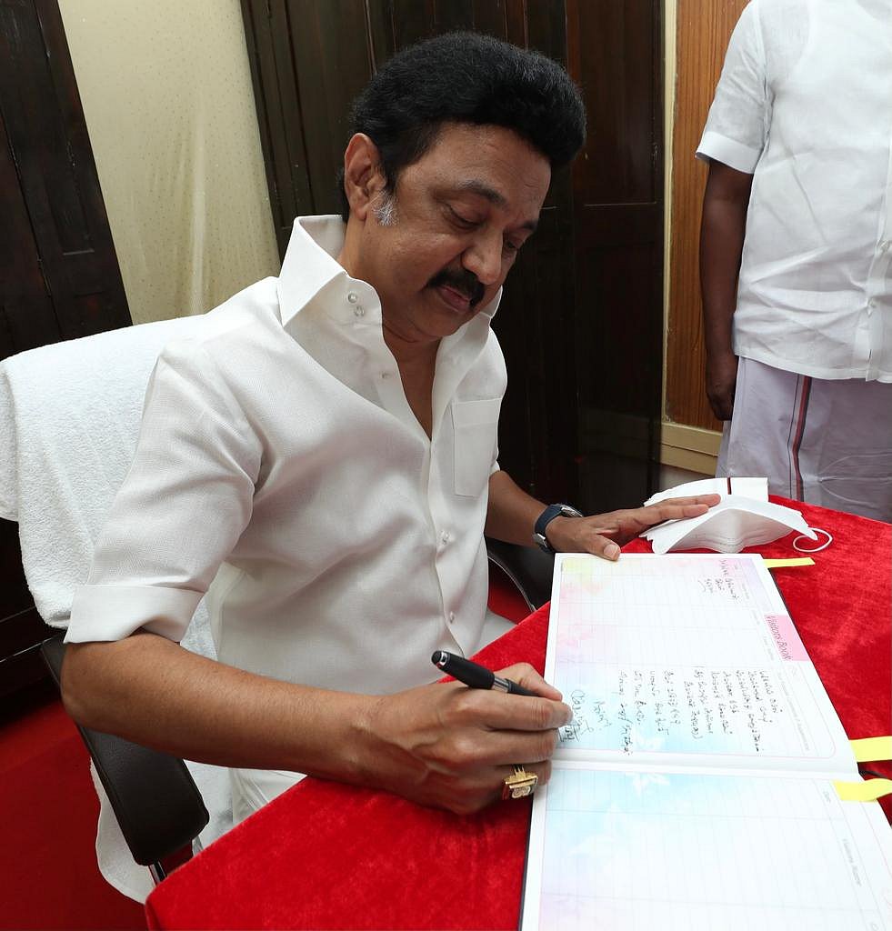 "பேரறிஞர் அண்ணா வகுத்துதந்த பாதையில், கழக ஆட்சி வீறுநடை போடும்" - முதலமைச்சர் மு.க.ஸ்டாலின் (ALBUM)