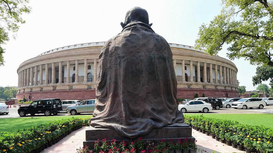 “கூட்டாட்சி முறையை தலைகீழாக மாற்றும் ஒன்றிய அரசின் ஆபத்தான ஆட்டம்” : The Wire இதழில் தி.மு.க MP கட்டுரை!