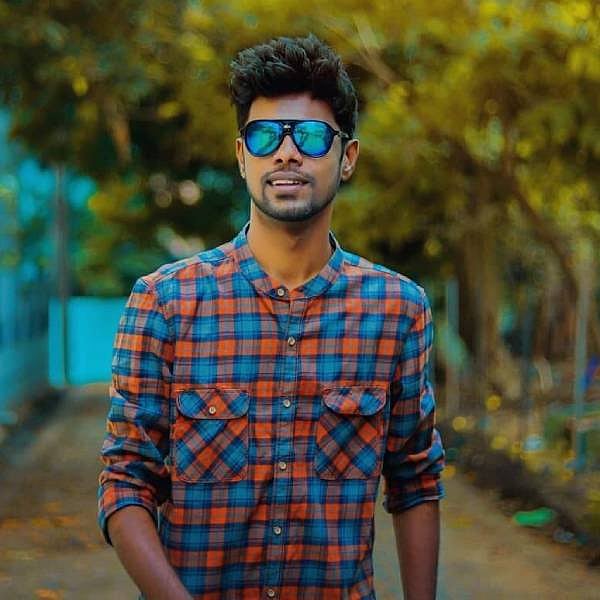 மைக்செட் ஸ்ரீராம் கலக்கும் ‘ஹே சிங்காரி’... டென்மார்க் மக்களால் கொண்டாடப்பட்ட தமிழ் பாடல்! #CineUpdates