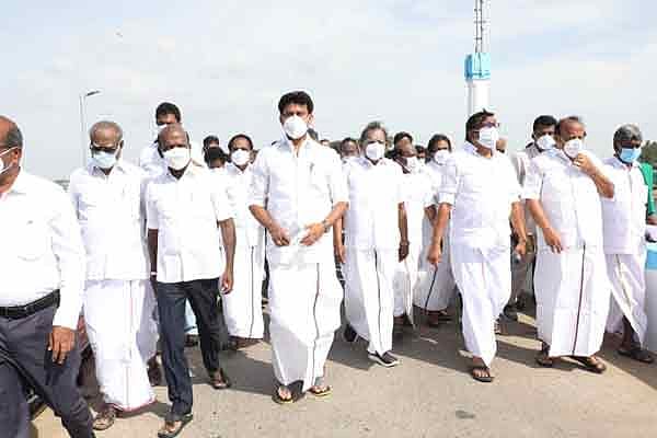 7 அமைச்சர்கள் பங்கேற்று டெல்டா பாசனத்துக்காக கல்லணை திறப்பு... 3.10 லட்சம் ஏக்கரில் குறுவை சாகுபடி!