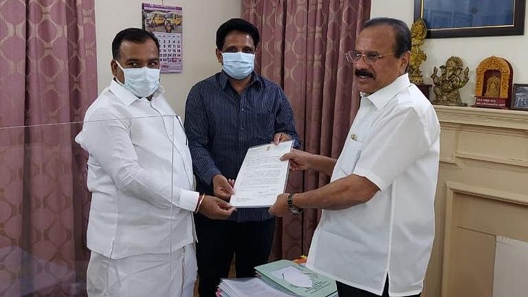 "மதுரையில் தேசிய மருந்துசார்  ஆராய்ச்சிக் கழகம்" : ஒன்றிய அமைச்சரிடம் வலியுறுத்திய தமிழ்நாடு எம்.பிக்கள்!