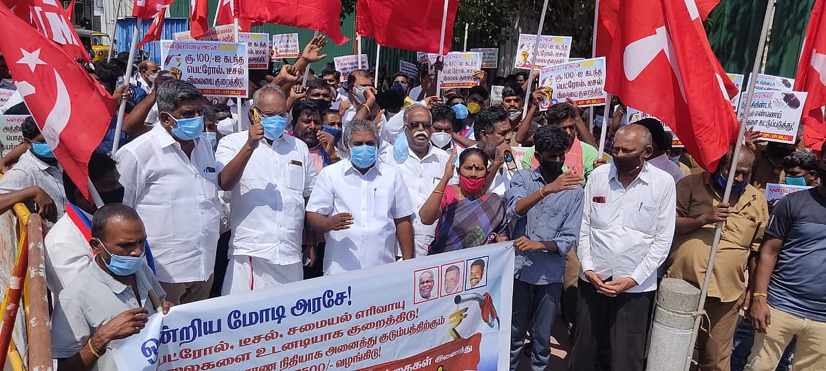 “பிரதமர் மோடி அறிவித்துள்ள 6 லட்சம் கோடி கொரோனா திட்டங்கள் மக்களை ஏமாற்றும் வேலை”: கே.பாலகிருஷ்ணன் சாடல்!