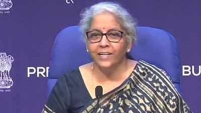 “GST ‘மைல் கல்’ அல்ல.. மாநிலங்களின் வளர்ச்சியைத் தடை செய்யும் ‘மரணக்கல்’ !” : முரசொலி தலையங்கம் விளாசல்!