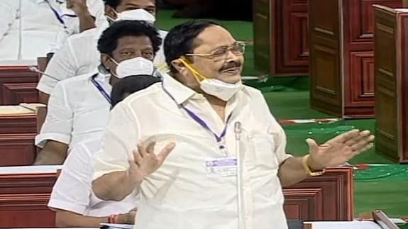 “வீணான அரசியல் நடத்துகிறார்கள்; மேகதாதுவில் அணைகட்ட அனுமதிக்க மாட்டோம்” : அமைச்சர் துரைமுருகன் உறுதி !