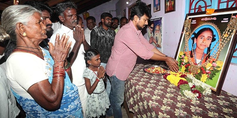 “என் மகளின் கனவை தகர்த்தெறிந்த ஒன்றிய அரசு” : நீட் குழுவிற்கு அனிதா தந்தை அனுப்பிய உருக்கமான கடிதம்!