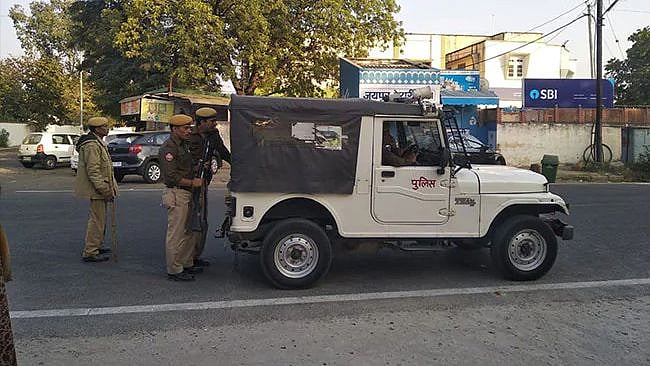 மாடுகளைக் கடத்துவதாக கூறி ஒருவரை அடித்துக் கொலை : இந்துத்துவா கும்பலின் வெறிச்செயல்!