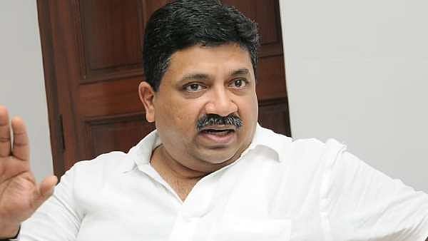 மதுரையில் 12 மருத்துவமனைகளில் கூடுதல் கட்டணம் வசூலிப்பு; உரியவர்களிடமே ஒப்படைப்பு - அமைச்சர் PTR தகவல்!