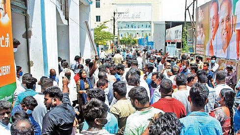 புதுச்சேரி: எம்.எல்.ஏவுக்கு அமைச்சர் பதவி கேட்டு பாஜக அலுவலகத்தையே அடித்து நொறுக்கிய பா.ஜ.க தொண்டர்கள் ! 