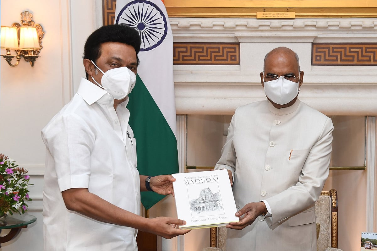 "குடியரசுத் தலைவரிடம் முதல்வர் வழங்கியது பத்மஸ்ரீ விருதை விட உயர்ந்தது": மனோகர் தேவதாஸ் பெருமிதம்!