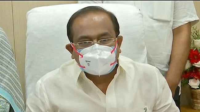 ரேசன் கார்டு கேட்டு விண்ணப்பித்தால் 15 நாளில் ஸ்மார்ட் காட்ர்டும் தரப்படும் - அமைச்சர் சக்கரபாணி தகவல்!