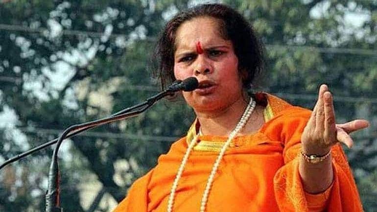 "மாட்டுக்கறி சாப்பிடுபவர்கள்  டி.என்.ஏ. வேறாக இருக்கும்": VHP தலைவர் சாத்வி பிராச்சி புது கண்டுபிடிப்பு!