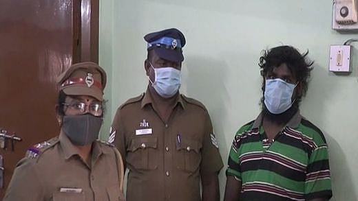 காதலியின் மகளுக்கு பாலியல் தொல்லை கொடுத்து மிரட்டல்; அதிர்ச்சியில் தாய்; கைதான வளர்ப்பு தந்தை!