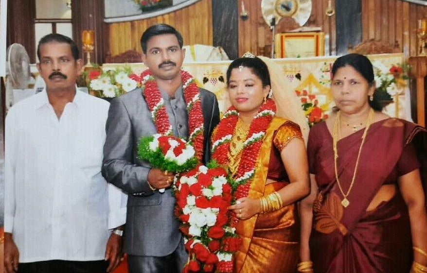 “இன்னும் எவ்வளவு பணம் வேணாலும் வாங்கித்தர்றேன்.. என்னோட வந்துடுங்க!” : நடுரோட்டில் கதறிய பெண் வழக்கறிஞர்!