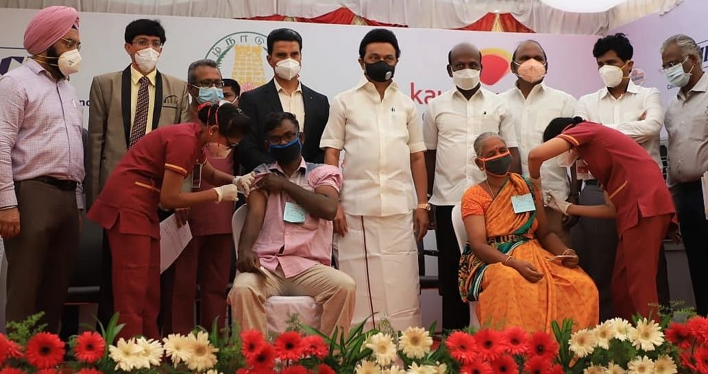 பத்தே நாளில் 5 லட்சம் பேருக்கு வாக்சின்: தடுப்பூசி சேவையில் தனியாரை ஈடுபடுத்தி சாதிக்கும் திமுக அரசு !
